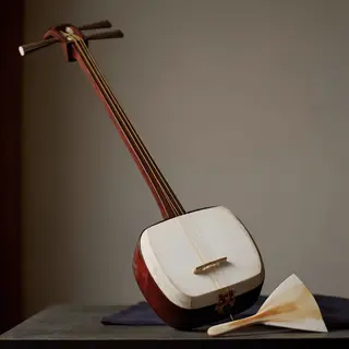 A traditional Japanese shamisen instrument with accurate thr